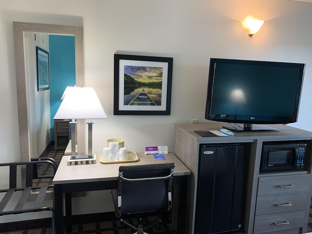 Baymont By Wyndham Eden Motel Екстериор снимка