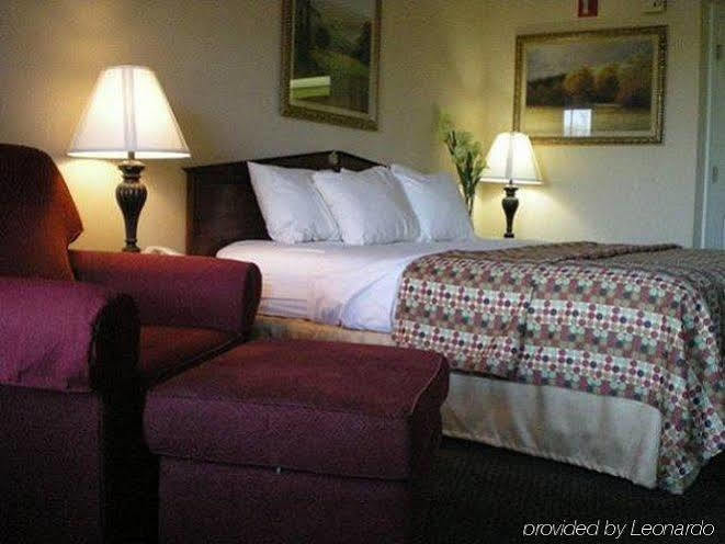 Baymont By Wyndham Eden Motel Екстериор снимка