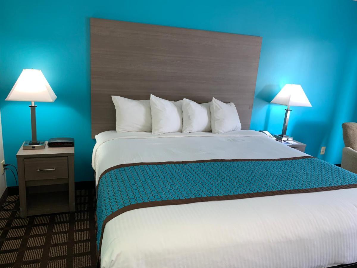 Baymont By Wyndham Eden Motel Екстериор снимка
